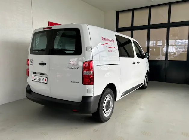 Toyota PROACE Van L1 50KWh 7kW OBC Active