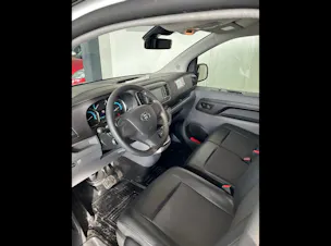 Toyota PROACE Van L1 50KWh 7kW OBC Active