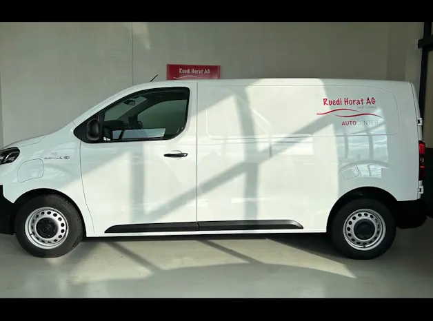 Toyota PROACE Van L1 50KWh 7kW OBC Active