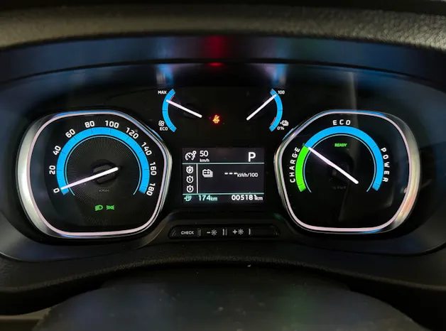 Toyota PROACE Van L1 50KWh 7kW OBC Active