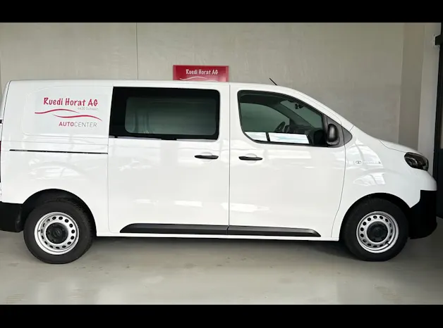 Toyota PROACE Van L1 50KWh 7kW OBC Active