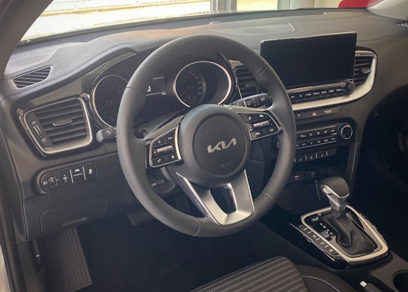 Vehicle image 3 Vehicle image 3