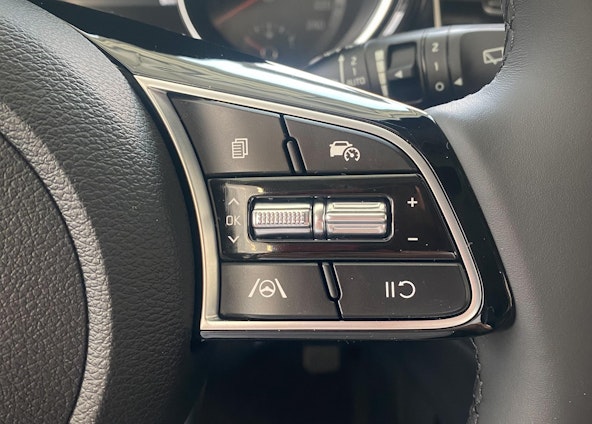 Vehicle image 6 Vehicle image 6