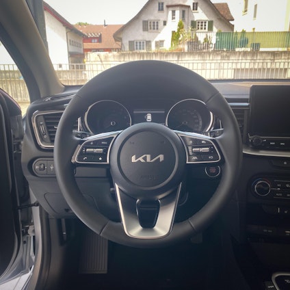 Vehicle image 4 Vehicle image 4