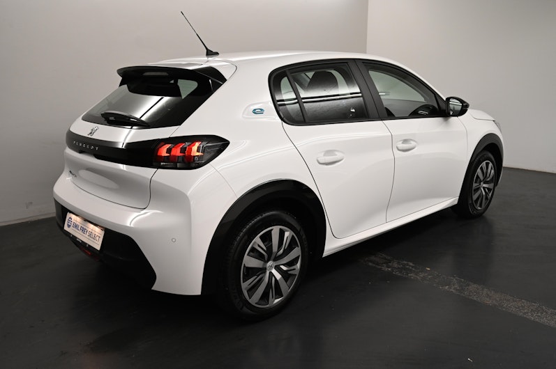 Vehicle image PEUGEOT 208