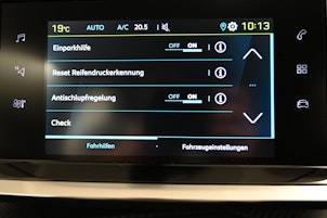 Vehicle image PEUGEOT 208 e-Active Pack