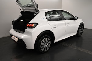 Vehicle image PEUGEOT 208 e-Active Pack