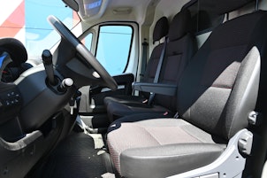 Vehicle image CITROEN Jumper Kaw. 35 L3H2 2.2 BlueHDi 140 Club S/S