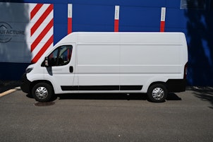 Vehicle image CITROEN Jumper Kaw. 35 L3H2 2.2 BlueHDi 140 Club S/S