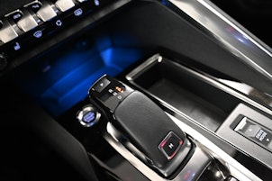 Vehicle image PEUGEOT 3008 1.2 PureTech Allure Pack