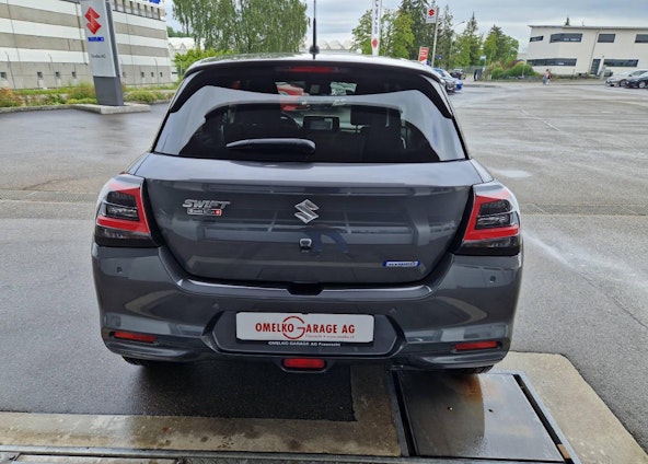 Vehicle image 3 Vehicle image 3