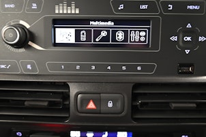 Vehicle image PEUGEOT Partner Kaw. 650 Standard 1.5 BlueHDI 100 S/S