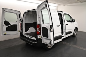 Vehicle image PEUGEOT Partner Kaw. 650 Standard 1.5 BlueHDI 100 S/S