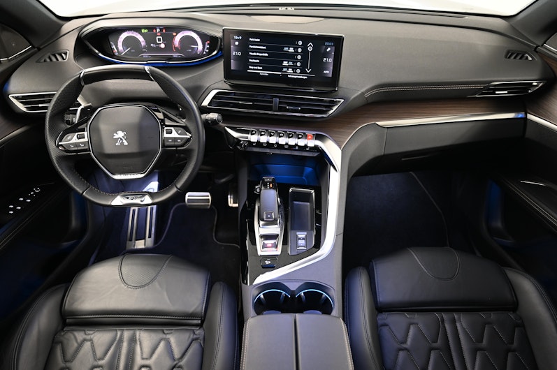 Vehicle image PEUGEOT 5008