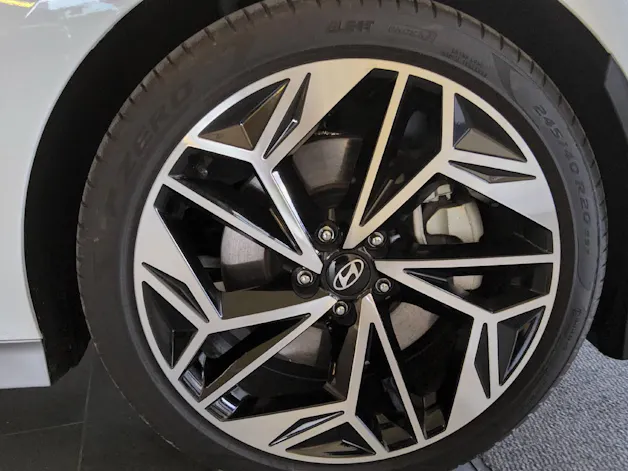 Hyundai Ioniq 6 Launch Edition 4WD