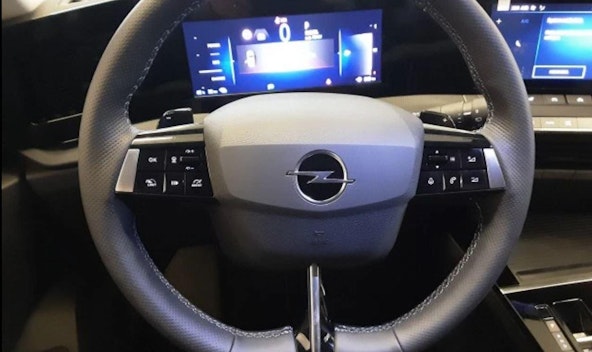 Vehicle image 5 Vehicle image 5