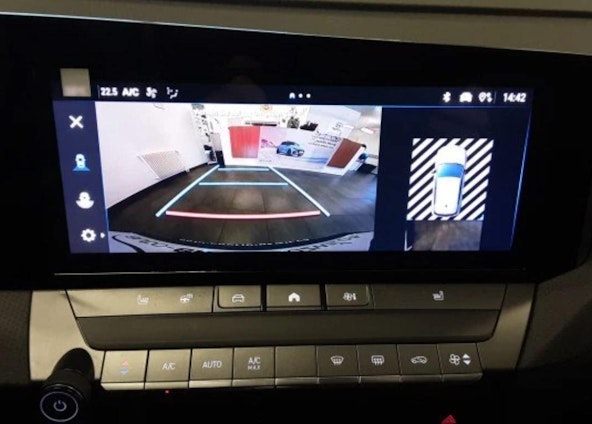 Vehicle image 9 Vehicle image 9