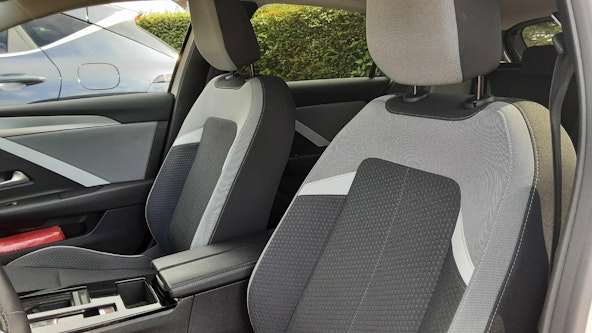 Vehicle image 14 Vehicle image 14