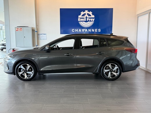 FORD Focus Station Wagon 1.0i EcoB Hybrid 155 Active X 2