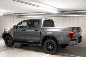 Vehicle image TOYOTA Hilux Double Cab.-Pick-up 2.8 D-4D MHEV 204 Invincible
