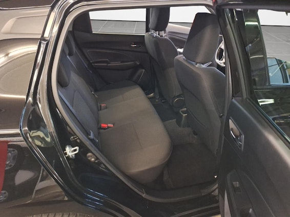 Vehicle image 7 Vehicle image 7