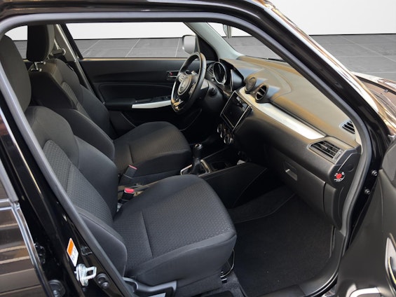 Vehicle image 8 Vehicle image 8