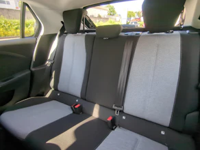 https://vehicle.imgix.net/3568401/08610f7b-b084-4b28-a7c0-91aa041a1fbd.jpg