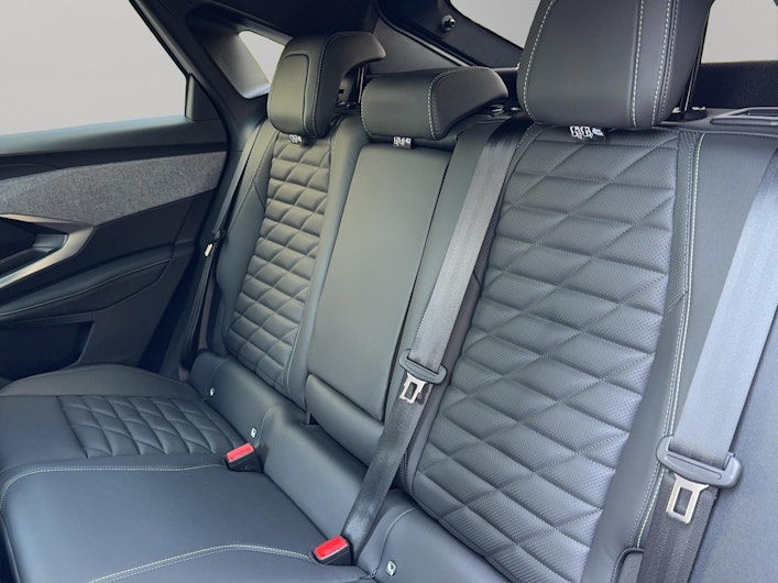 Vehicle image PEUGEOT 3008