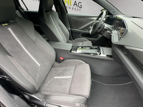 Vehicle image 13 Vehicle image 13