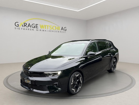 First vehicle image