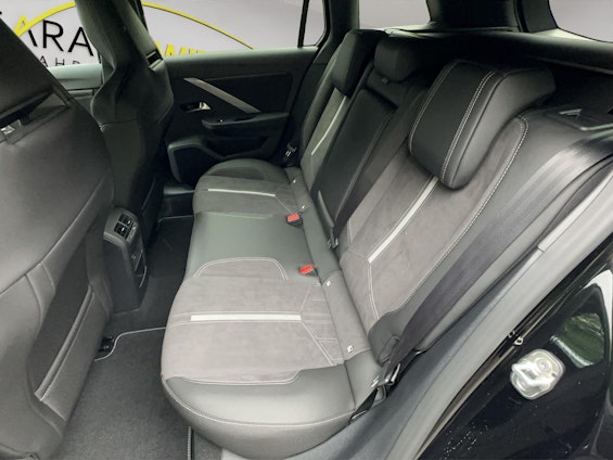 Vehicle image 10 Vehicle image 10