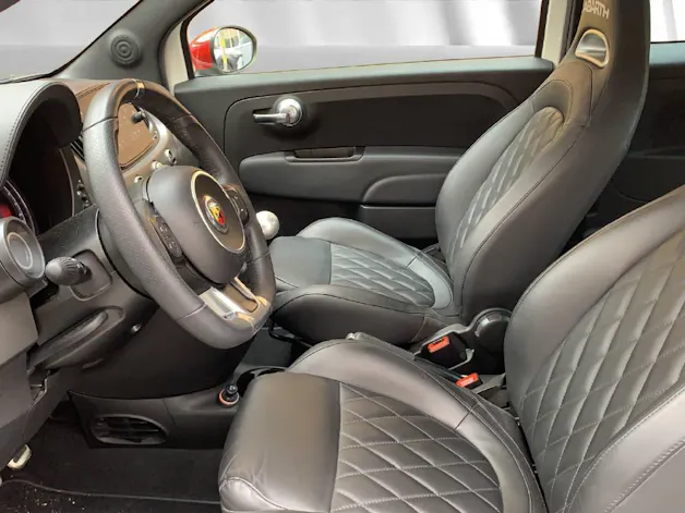 Fiat 595 Abarth 1.4 T-Jet 165 Turismo