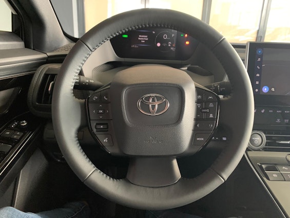 Vehicle image 3 Vehicle image 3