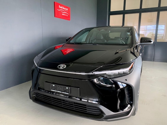 Vehicle image 6 Vehicle image 6