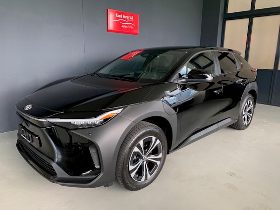 Vehicle image 13 Vehicle image 13