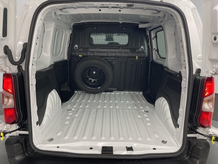 Vehicle image OPEL COMBO