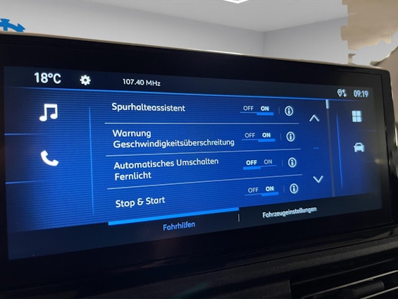 Vehicle image 8 Vehicle image 8