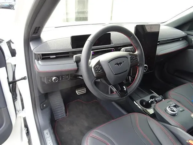 Ford Mustang Mach-E Premium AWD