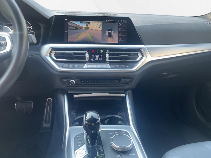 Vehicle image BMW 3 SERIES