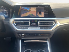 Vehicle image BMW 330e xDrive SAG