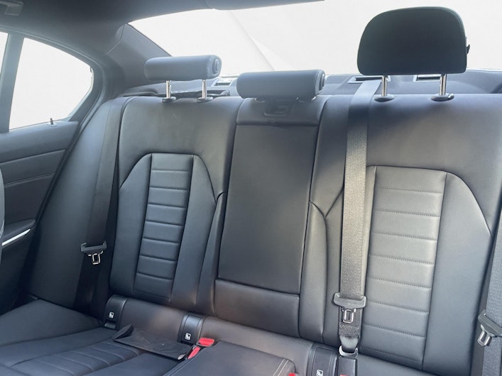 Vehicle image BMW 3 SERIES