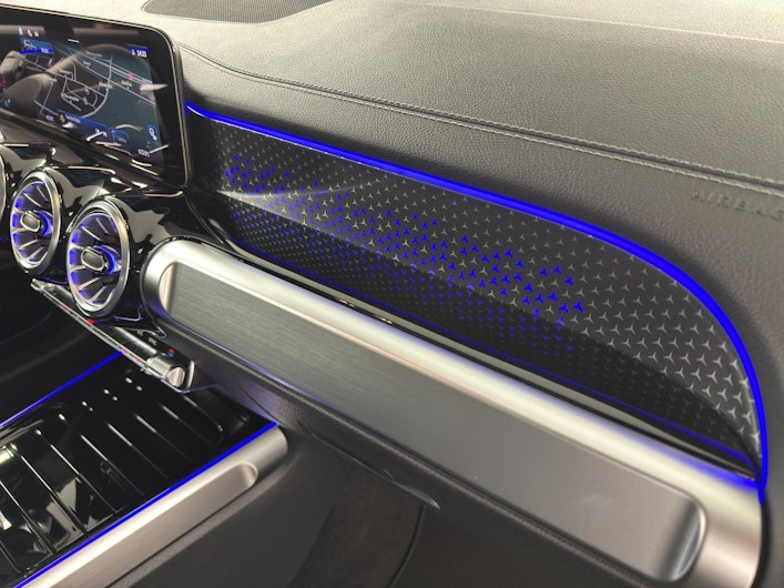 Vehicle image MERCEDES-BENZ GLB 250