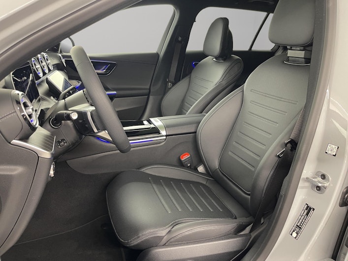 Vehicle image MERCEDES-BENZ C 220