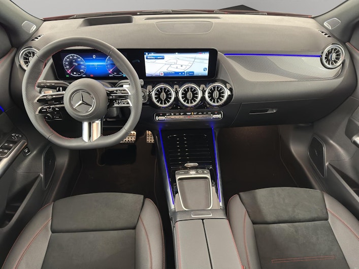 Vehicle image MERCEDES-BENZ B 220