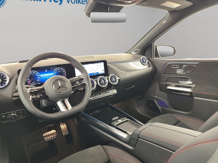 Vehicle image MERCEDES-BENZ B 220