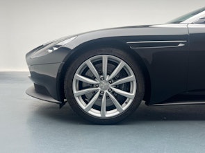 Vehicle image ASTON MARTIN DB11 Volante 4.0 V8 Bi-Turbo