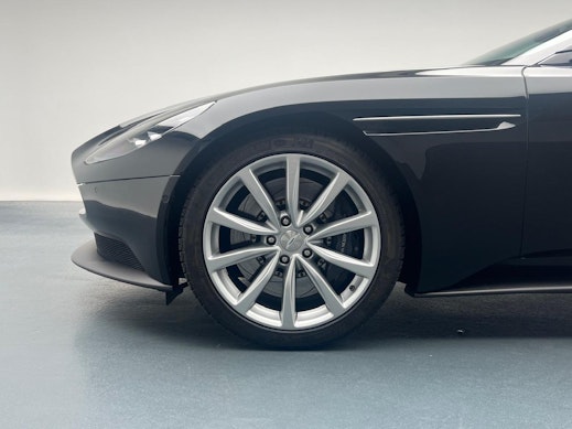 ASTON MARTIN DB11 Volante 4.0 V8 Bi-Turbo 1