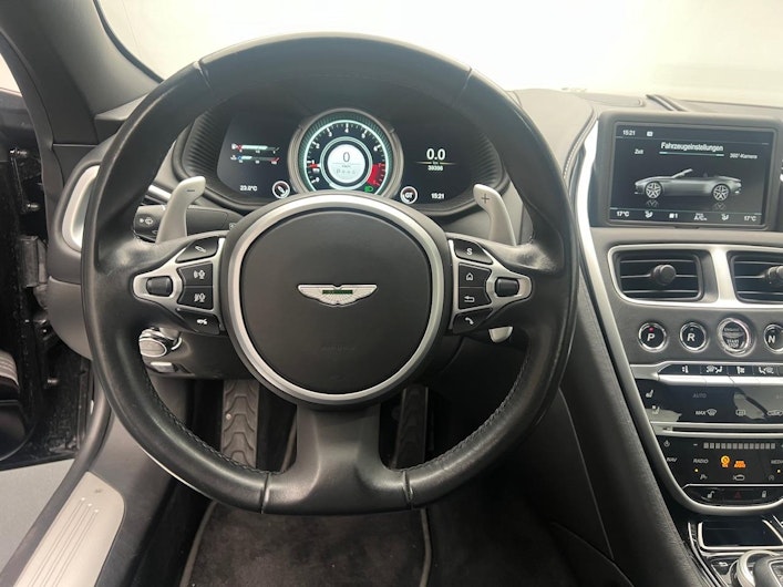 Vehicle image ASTON MARTIN DB11