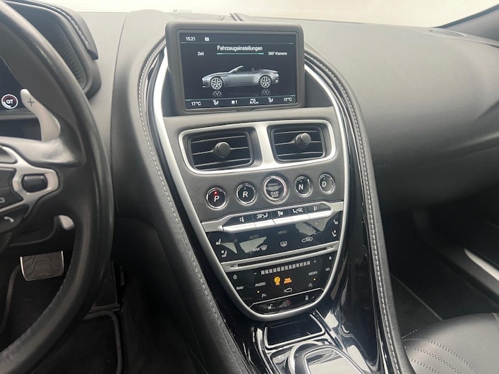 Vehicle image ASTON MARTIN DB11