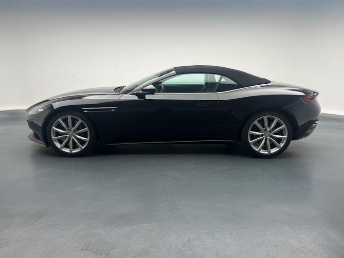 Vehicle image ASTON MARTIN DB11